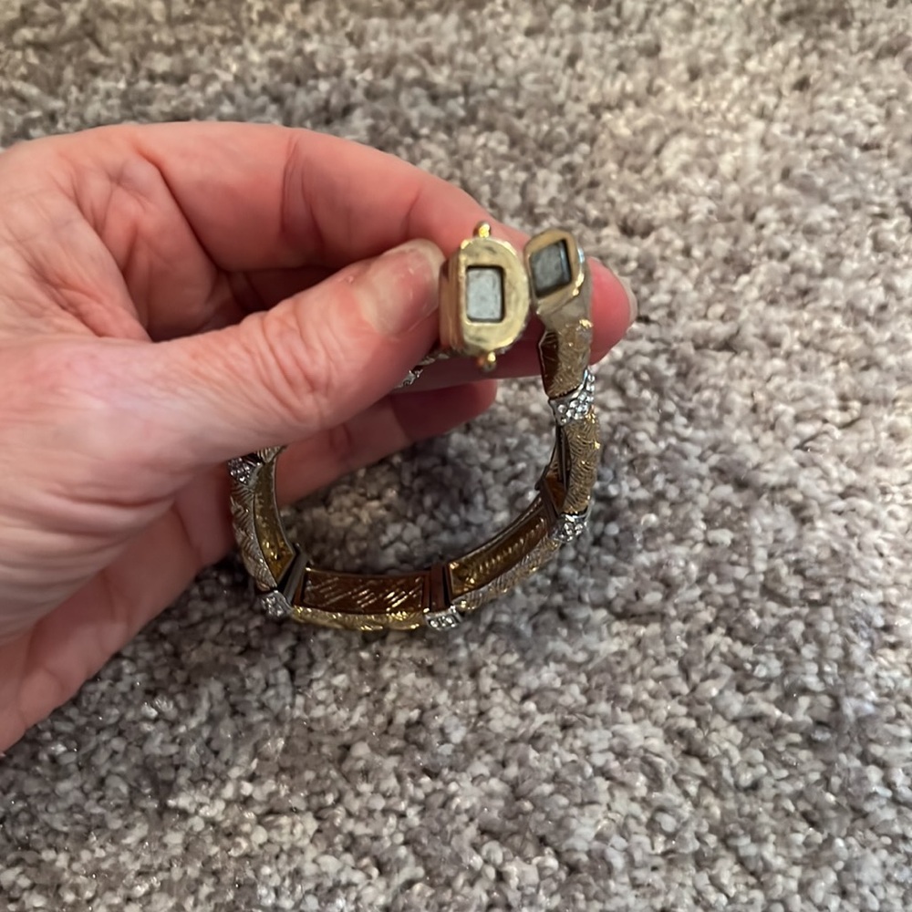 SATIN GOLD PLATE WOVEN TEXTURED
BRACELET CRYSTAL STATIONS - Picture 6 of 8